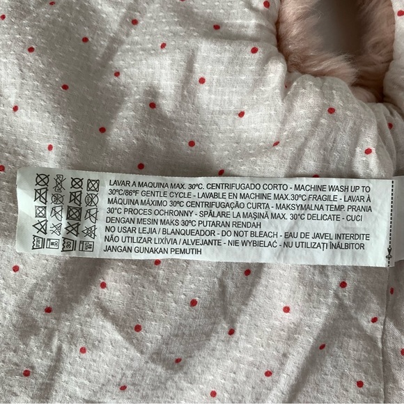 👚2/$10👗3/$12 Zara Pink Faux Fur Vest Baby Girls Size 6-9 Months - Picture 7 of 8